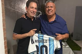 Calamaro cerró su show en Buenos Aires con un mensaje para Claudio Tapia