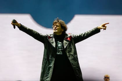 Andrés Ciro Martínez; en el escenario como en su casa