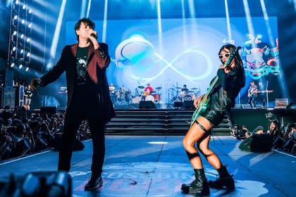 Andrés Ciro Martínez y Luli Bass