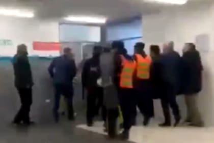 Andrés Fassi y Andrés Merlos tuvieron un fuerte cruce en la zona de vestuarios del Estadio Malvinas Argentinas en Mendoza tras la eliminación de Talleres de la Copa Argentina