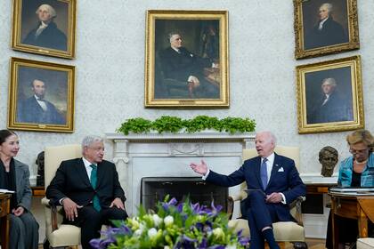 Andrés Manuel López Obrador y Joe Biden, en la Casa Blanca. (AP Photo/Susan Walsh)