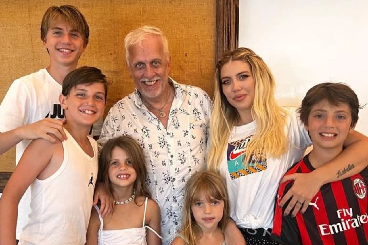 La nostálgica salida de Andrés Nara con sus nietas Francesca e Isabella: “Como Wan y Zai” - LA NACION