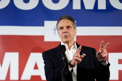 Andrew Cuomo presentó su plan de aumento salarial junto a referentes sindicales en Nueva York