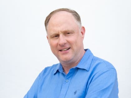 Andrew Grill fue Global Managing Partner de IBM, donde trabajó con directorios y equipos ejecutivos de compañías globales en procesos de transformación digital