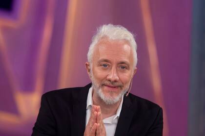 Tras superar un cuadro de Covid-19 y neumonía, Andy Kusnetzoff retoma la conducción de PH Podemos hablar. También continúa al frente de Perros de la calle, el programa que conduce desde hace 19 años en Radio Metro, pero en este caso lo hace desde su casa