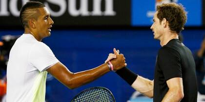 Andy Murray saluda al local Nick Kyrgios
