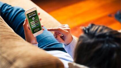 Andy no hizo apuestas durante siete años, pero volvió a hacerlo cuando vio un anuncio en la televisión (Foto genérica)