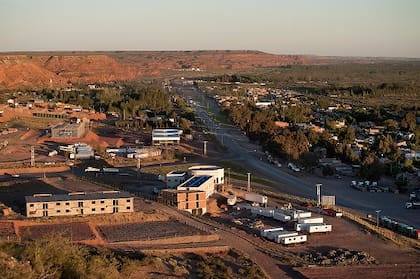 Primer edificio de seis pisos construido en menos de un mes: un hito en la arquitectura del país 3 Añelo