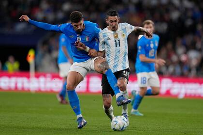 Angel Di María ante Giovanni Di Lorenzo
