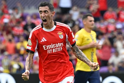 Ángel Di Maria es el goleador de Benfica con tres tantos, todos de penal