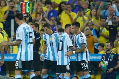 Ángel Di María reemplaza a Lionel Messi y se queda con la cinta de capitán; si cumple lo anunciado, el del 1-0 a Brasil fue su último baile en las eliminatorias.
