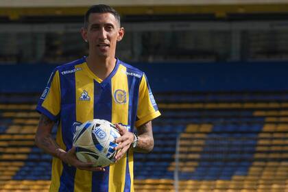 Angel Di María tuvo su presentación con la camiseta de Rosario Central el lunes pasado en el Gigante de Arroyito