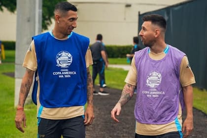 Ángel Di María y Lionel Messi en el último entrenamiento a la final de la Copa América. Foto/Instagram: @angeldimariajm