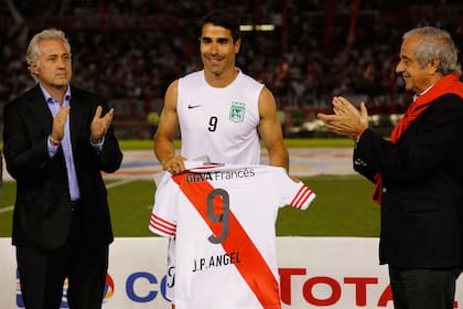 Angel fue ovacionado por el Monumental