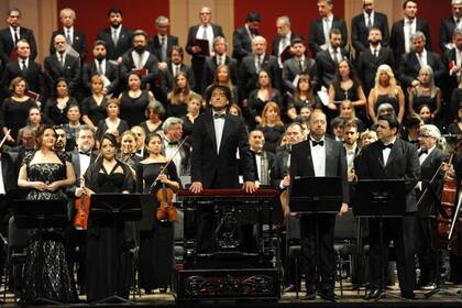 Ángel Mahler al comienzo de la obra en el Teatro Colón