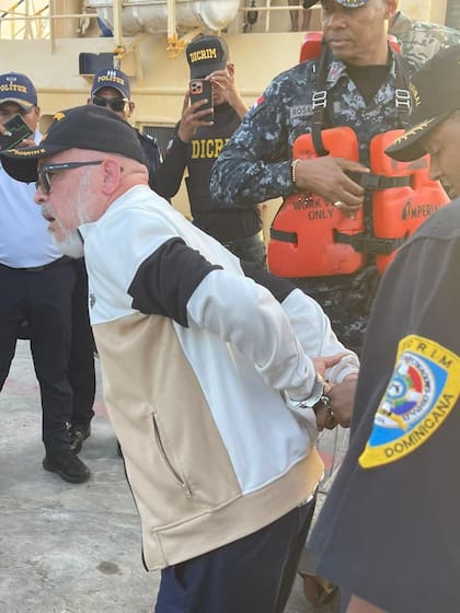 Ángel Martínez tiene más de siete denuncias judiciales por diferentes delitos