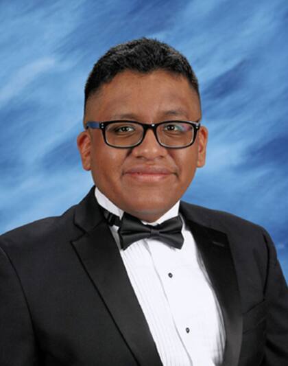 Ángel Ortíz se muestra orgulloso de su aceptación en 7 universidades de prestigio