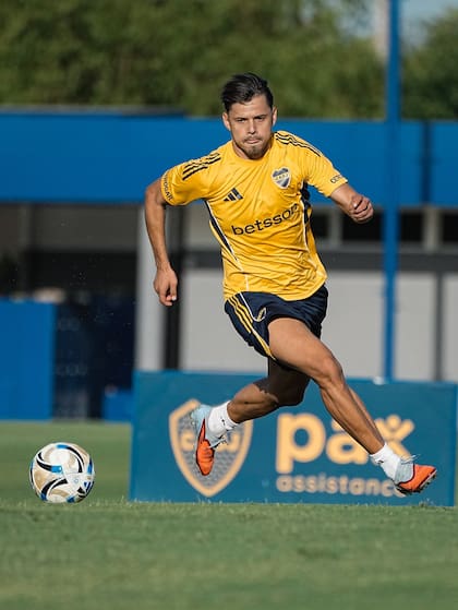 Ángel Romero podría debutar este domingo en Boca ante la gran cantidad de delanteros lesionados