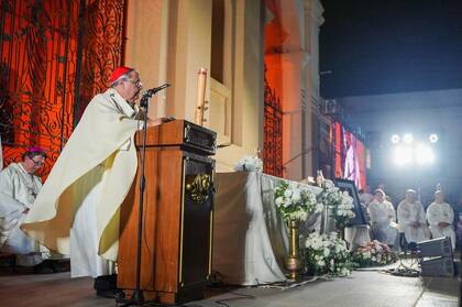 Ángel Rossi, el arzobispo de Córdoba, celebró la multitudinaria misa