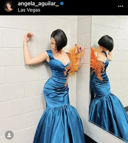 Ángela Aguilar también comparte en sus redes sociales los vestidos glamorosos de exclusivos diseñadores mexicanos como Felipe Alvarado y Diego Medel (Crédito: Instagram/@angela_aguilar_)