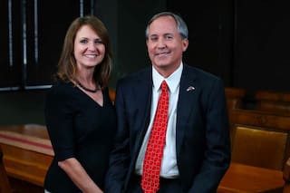 En qué se basó Angela Paxton para pedir el divorcio de su esposo, el fiscal general de Texas