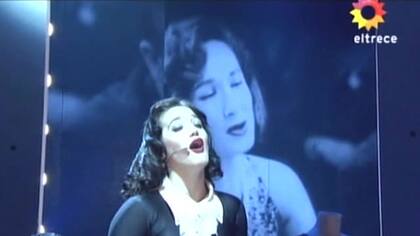 Ángela Torres, en un homenaje a su abuela, Lolita Torres