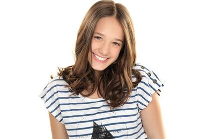 Angela Torres la rompe en Solamente vos como Mora, una de las hijas de Adrián Suar