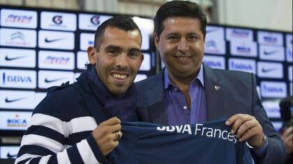 Angelici analizó un posible regreso de Tevez