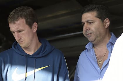 Daniel Angelici despidió a Rodolfo Arruabarrena a principios de 2016, a pesar de haber firmado una renovación de su vínculo hasta fines de 2017 al poco tiempo de su reelección como presidente de Boca
