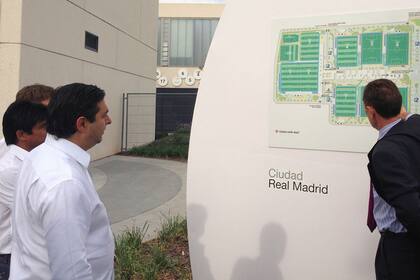 Angelici e Ibarra, en el predio de Real Madrid