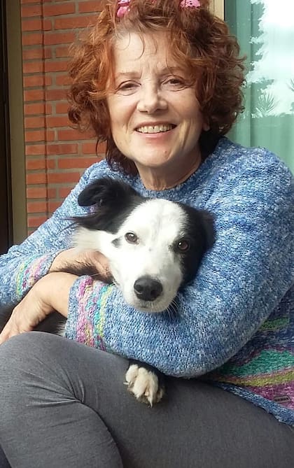 Angelika Perrone, hoy: en la tranquilidad de su hogar, dedicada a su familia (y siempre amante de los animales)