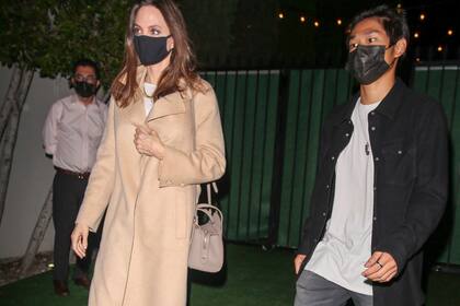 Angelina Jolie le dedicó una noche a su hijo Pax, con quien salió a cenar a solas