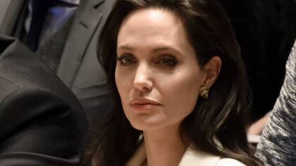 Angelina Jolie, quebrada al hablar de su divorcio de Brad Pitt