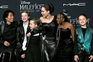 Maléfica 2: Jolie, acompañada por sus hijos y su padre, vivió una gran noche