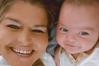 Angie Balbiani y Cósimo, su hijo de cuatro meses