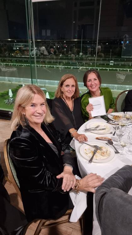Angie Frías, Marcela Miranda y Eleonora Molina