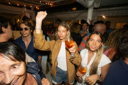 Angie Landaburu fue parte de los primeros festejos en Sentido