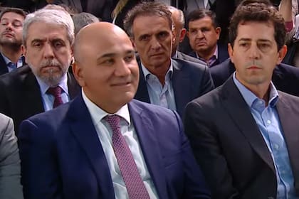 Aníbal Fernández, Juan Manzur, Gabriel Katopodis y Eduardo De Pedro en el acto de jura de Sergio Massa como ministro de Economía