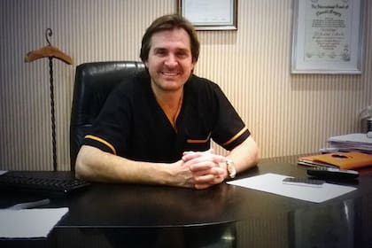 Anibal Lotocki, el medico de los famosos, tiene multiples acusaciones