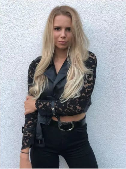 Anika Bissel, la novia de 19 años de Neuer