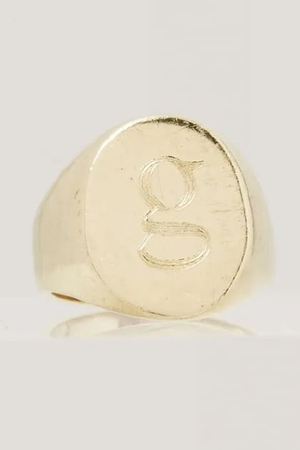 Anillo de oro amarillo 18 quilates: entre US$400 y US$600