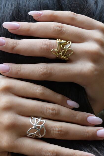 Anillos 'Etérea' y 'Cósmico' de Almanova.