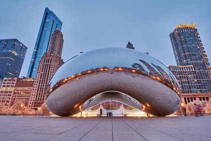 La monumental escultura The Cloud Gate, de Anish Kapoor, en Chicago