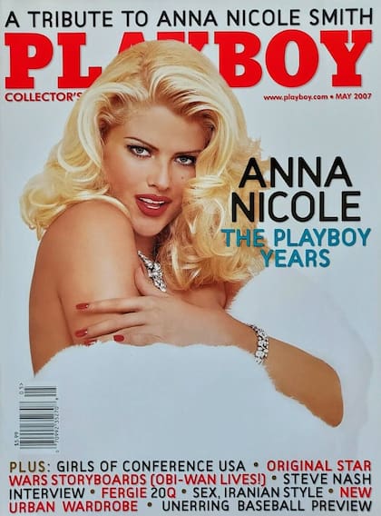 Anna Nicole Smith fue elegida la Conejita del año y fue la figura central de la revista Playboy en junio de 1993