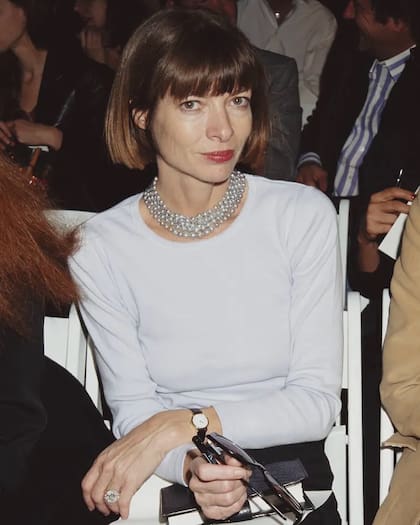 Anna se crio rodeada del mundo editorial. Su padre era Charles Wintour, director del London Evening Standard