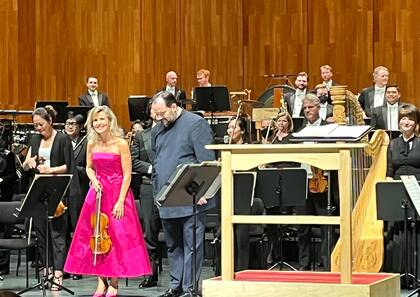 "Anne-Sophie Mutter (por supuesto) cerró el @SbgFestival
con la maravillosa @BostonSymphony de Andris Nelsons anoche", posteó Álvaro, hijo de Vargas Llosa, el 1 de septiembre