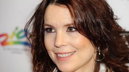 Annie Duke explica las formas en que quedamos atrapados en malas situaciones o proyectos y presenta estrategias para superar el problema