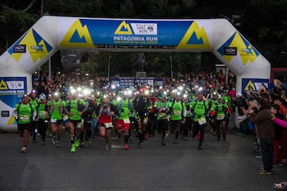 Año 2016. Largada de los 130k en pleno San Martín de los Andes