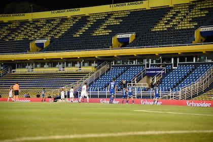 Anoche, Colón y Rosario Central jugaron el último partido del fútbol argentino antes de la suspensión
