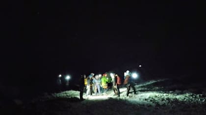 Anoche, mientras la patrulla de la Comisión de Auxilio trasladaba al escalador accidentado
